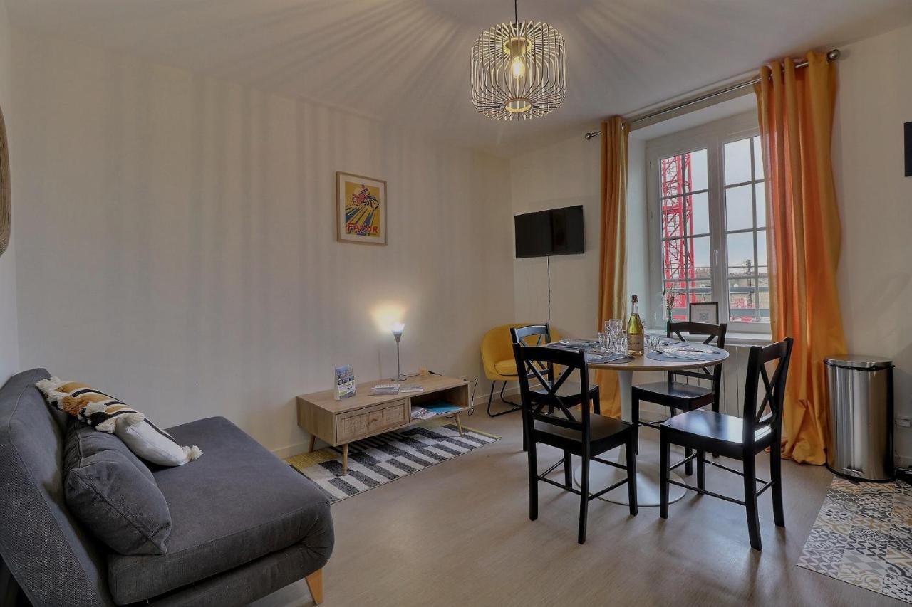 Les Mots Bleus Apartment Dinard Bagian luar foto