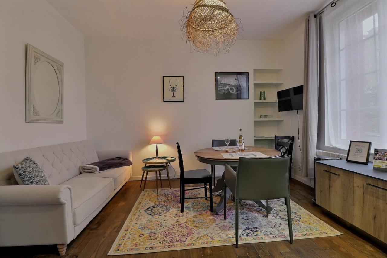 Les Mots Bleus Apartment Dinard Bagian luar foto
