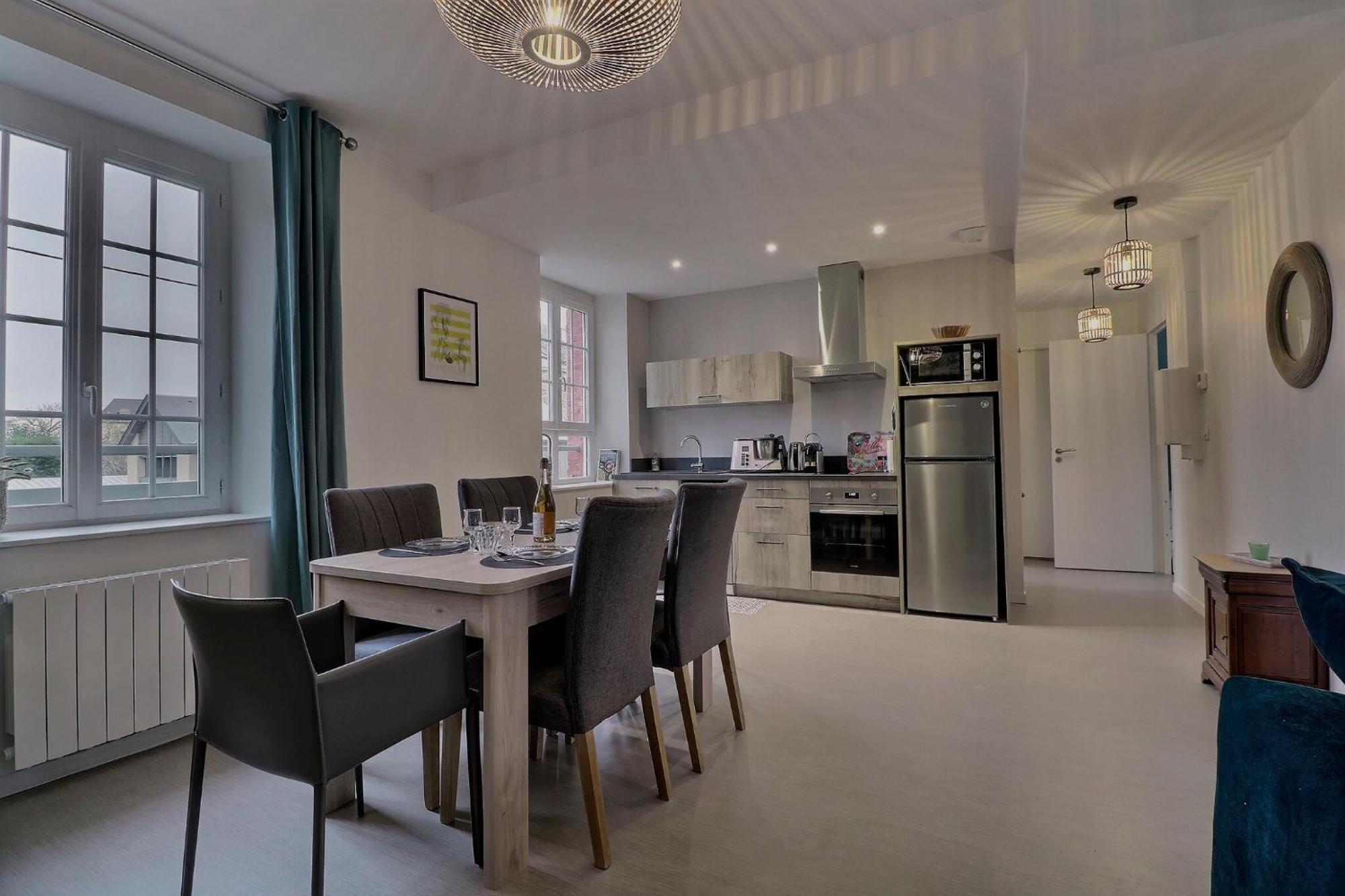 Les Mots Bleus Apartment Dinard Bagian luar foto
