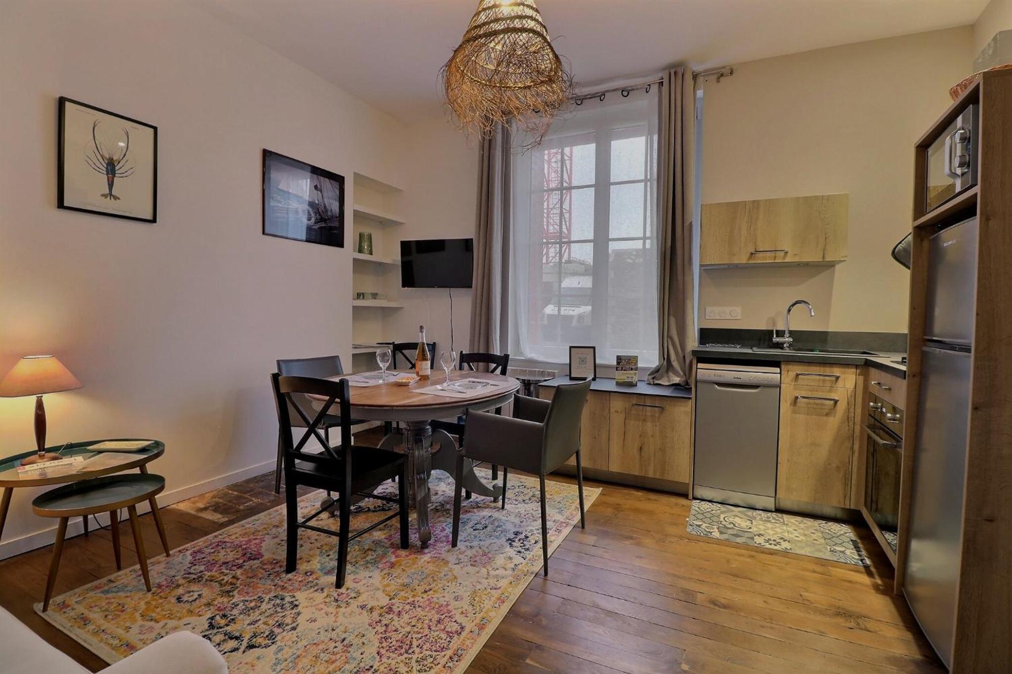 Les Mots Bleus Apartment Dinard Bagian luar foto